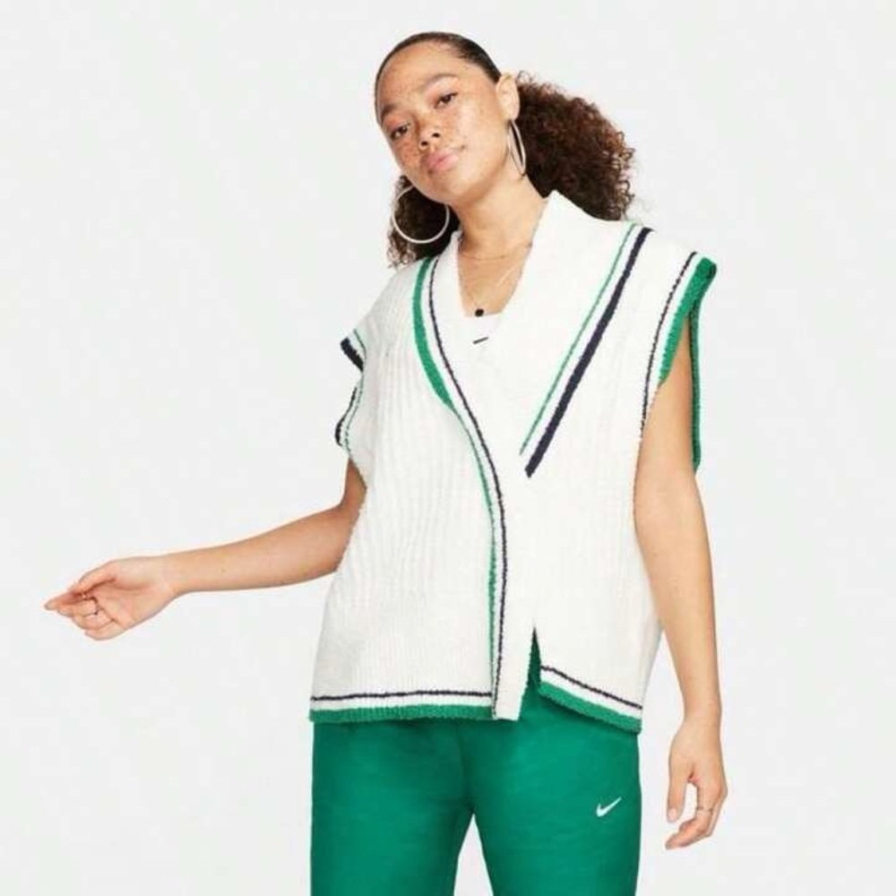 Nike Sportswear Collection Women’s Knit Vest